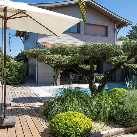 Mooreva - Services, Climatisation, Piscine Chauffee, Plage A 80m Villa